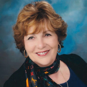 Meet your Posher, Adrienne